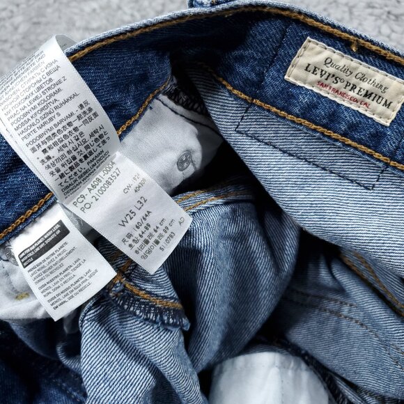 Levi's Premium Ribcage Wide Leg Jeans Medium Wash Blue High Rise Size 25 x 32 - Picture 6 of 12